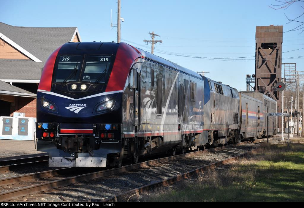 "Empire Builder" rolls east